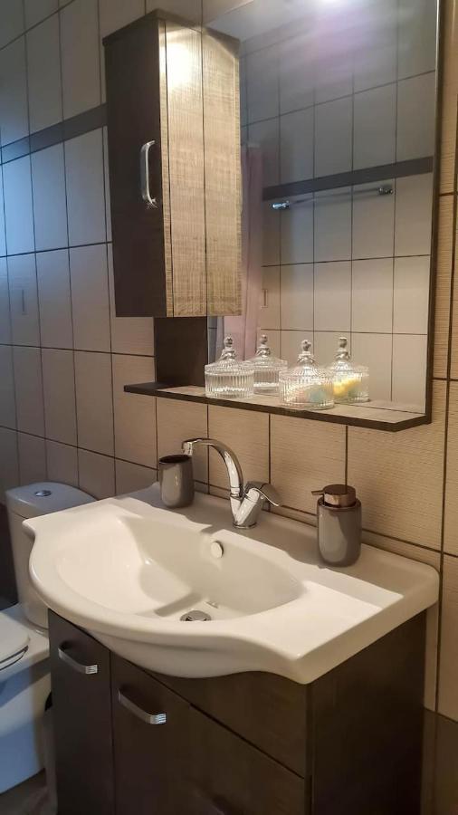 Cozy Modern Apartment Ioannina Buitenkant foto